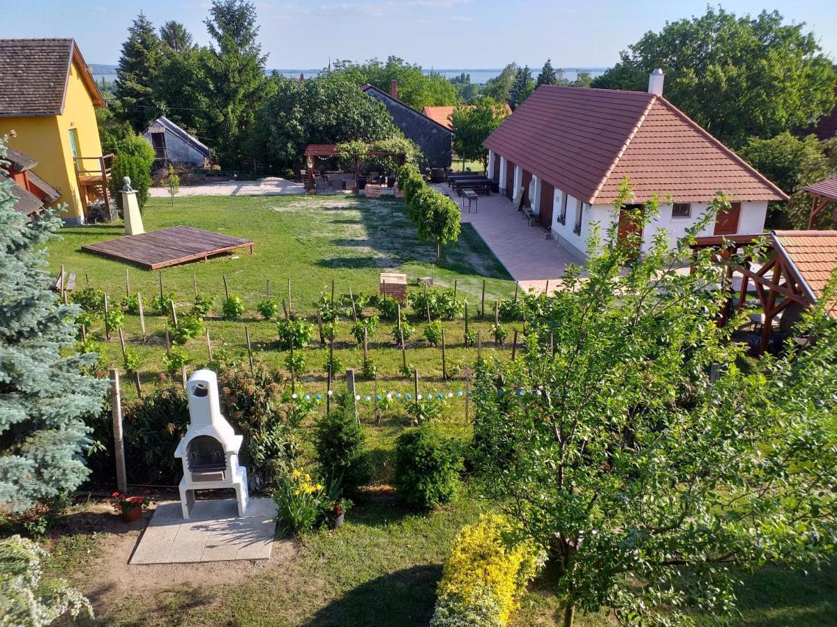 Art Inn Apartmanhaz Balaton-Gyenesdiás Eksteriør billede