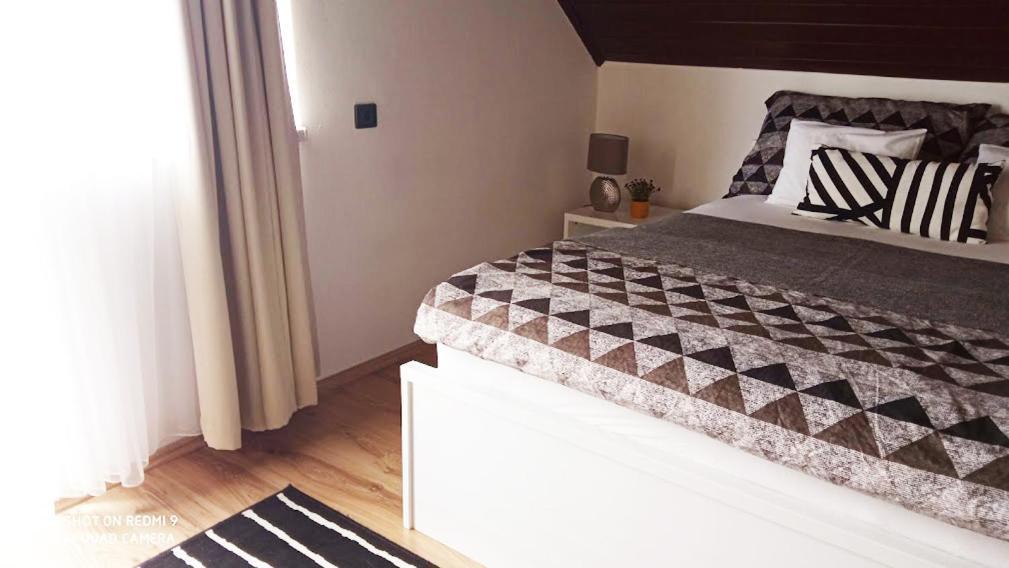 Art Inn Apartmanhaz Balaton-Gyenesdiás Eksteriør billede